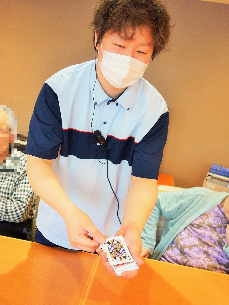 3月17日　マジックショーを開催しました。